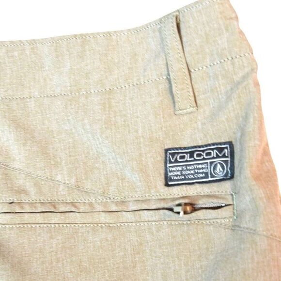 Volcom Surf & Turf Hybrid Shorts Size 30 Tan Beige Chino Style 4-Way Stretch - Picture 4 of 8